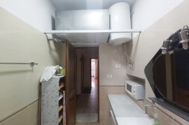 Në Shitje, Apartament 2+1 me Ballkon Tek Medreseja, Πώληση