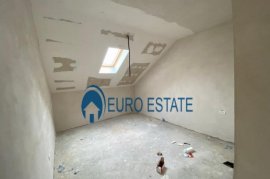 Tirane, shes apartament 2+1, 82.000 Euro (Tufine), Shitje
