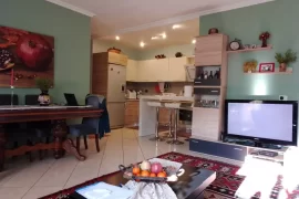 Shitet Apartament 2+1 me Hipoteke... Diplomat 2, Πώληση