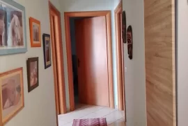 Shitet Apartament 2+1 me Hipoteke... Diplomat 2, Πώληση