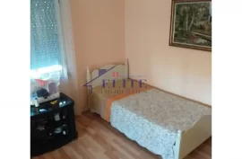 Apartament 3+1 ne shitje te “Shkolles se Bashkuar&, Shitje