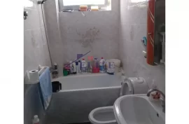 Apartament 3+1 ne shitje te “Shkolles se Bashkuar&, Sale