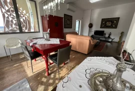 Apartament 2+1 me qira te “Komuna e Parisit” , Huren