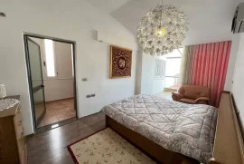 Apartament 2+1 me qira te “Komuna e Parisit” , Huren