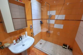 Apartament 2+1 me qira në “Rrugën e Barrikadave”, Miete