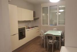 Apartament me qera ne bllok, Affitto