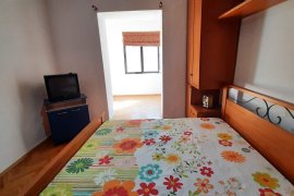 Apartament 3+1+2WC (Bllok-Fak. Drejtesis) , Ενοικίαση