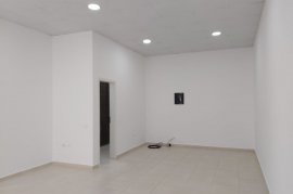 Amb per Zyra (45 m2) ne 21 Dhjetor (Kompleksi Kont, Location