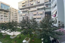 Amb Per Zyra 1+1 (52 M2) Tek Komuna E Parisit , Location