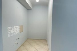 Amb Per Zyra 1+1 (52 M2) Tek Komuna E Parisit , Bérlés