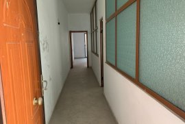 Shiten apartamente me sip.192m2 , Okazion, Venta