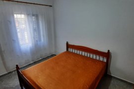 Jepet me qera apartament 1+1, rruga Babe Rexha, Alquiler