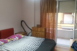 Jepet apartament me qira 1+1 tek rruga bill klinto, Ενοικίαση