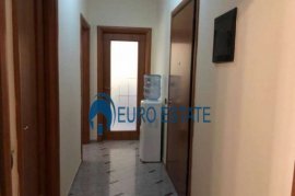 Tirane, jap me qera ambjent biznesi, 850 Euro, Location