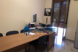 Tirane, jap me qera ambjent biznesi, 850 Euro, Location