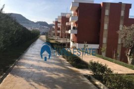 Tirane, shes apartament 1+1, 49.300 Euro, Botaniku, Sale