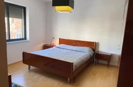 Apartament me qera 2+1 te restorant Durresi, Location