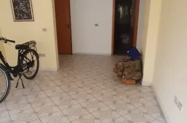 Shitet apartament 2+1 me Hipoteke.. Komuna Parisit, Shitje