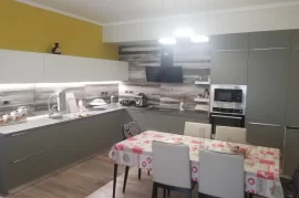 Apartament 2+1 me qira , Ενοικίαση