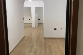 SHITET TE RR. KOSOVAREVE... APARTAMENT 2+1..!! , Shitje