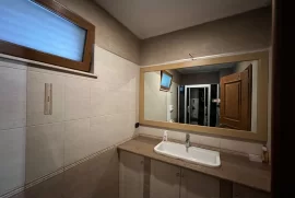 Apartament 3+1 me qira pranë 