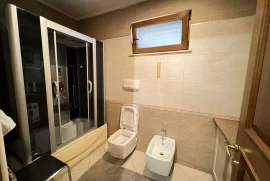 Apartament 3+1 me qira pranë 