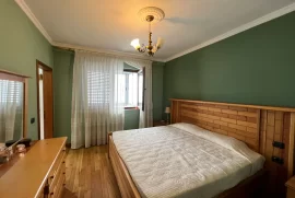 Apartament 3+1 me qira pranë 