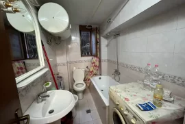 Apartament 2+1 në shitje në Blv. “Zhan D’ark”, Eladás