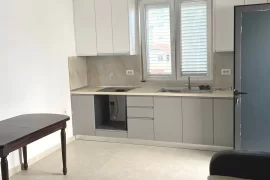 Apartament me qera, Qera