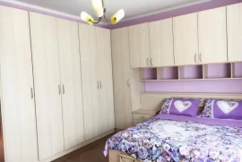 Apartamet 3+1 në shitje pranë rr. ”Pandi Dardha” , Πώληση