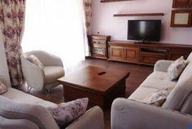 Apartament me Qira