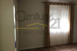 Jepet apartament 1+1 Afer Rruges Se Durresit!, Ενοικίαση