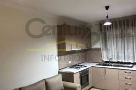 Jepet apartament 1+1 Afer Rruges Se Durresit!, Ενοικίαση