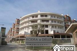 Shitet apartament te Kodra e Diellit, Πώληση