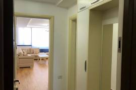 Jepet me qira apartament 1+1 në rrugën e Kavajës, Huren