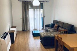 Apartament 2+1 me qera ne Rrugen Zef Jubani, Alquiler