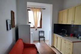 Jepet me Qera Apartament 1+1 afer Qendres (Selvia), Alquiler