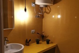 Apartament ne shitje, Vente