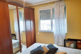 Apartament 1+1+Ballkon, ne Bllok (Juvenilja) , Qera