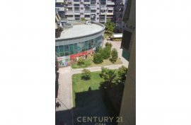 Shitet Apartament 2+1 te Kika 1, Venta