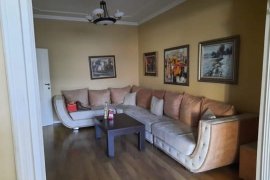 Jepet me qera apartament 2+1 Rruga e Kavajes tek p, Location