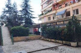 Shitet Apt 1+1 me Ballkon (Materniteti i Ri), Sale