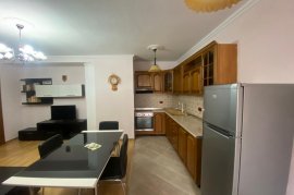 Shitet apartament 2+1+2 wc ne rrugen Sulejman Pash, Πώληση