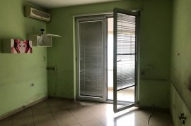 Shitet apartament 4+1+ 3 tualete tek shallvaret. , Vente