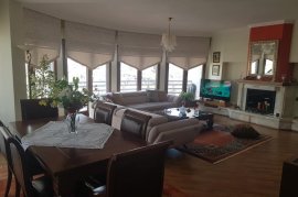 Super apartament ne shitje, Venta