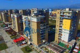 Tirane, shes apartament 3+1,  (Fusha e Aviacionit), Vente