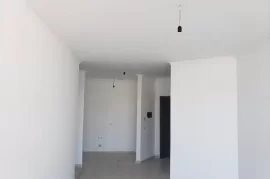 Ne Astir shitet apartament 1+1, pagese me keste, Πώληση