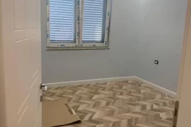 Shitet super Apartament 3+1 ... me Hipoteke..!!, Venta