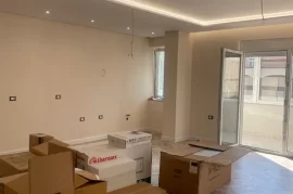 Shitet super Apartament 3+1 ... me Hipoteke..!!, Venta