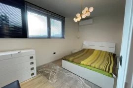 Jepet me qira apartament 1+1 tek ‘’Rruga e kavajës, Qera